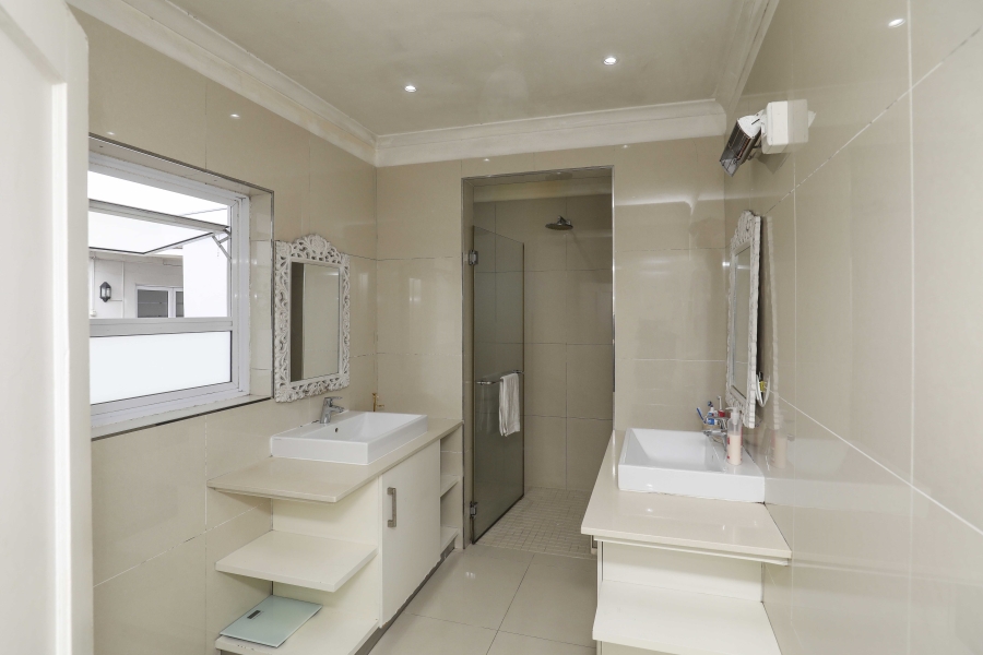 3 Bedroom Property for Sale in Claremont Western Cape